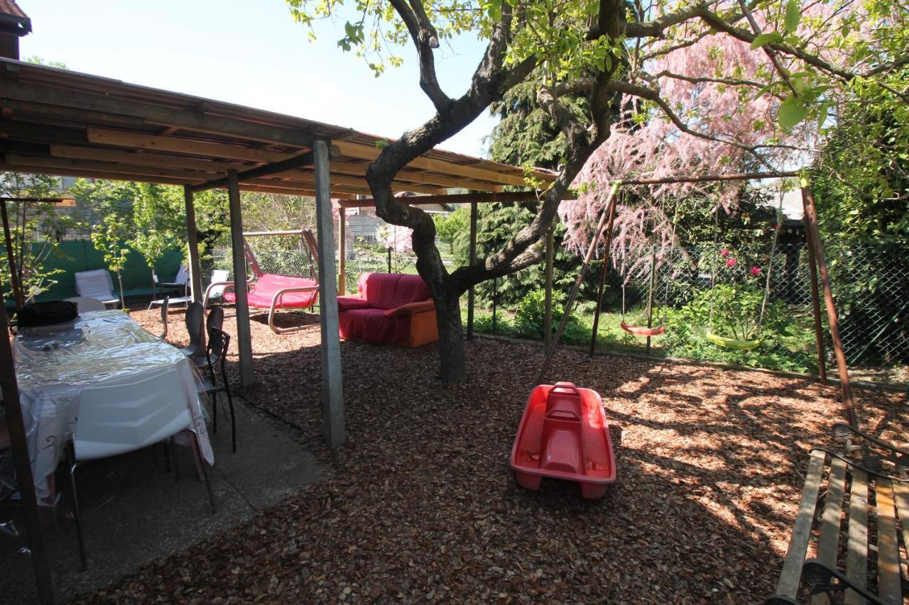 Beb Da Gaia E Giulio Bed and Breakfast Reno Di Leggiuno Buitenkant foto
