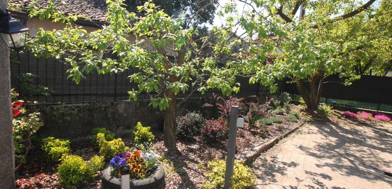 Beb Da Gaia E Giulio Bed and Breakfast Reno Di Leggiuno Buitenkant foto